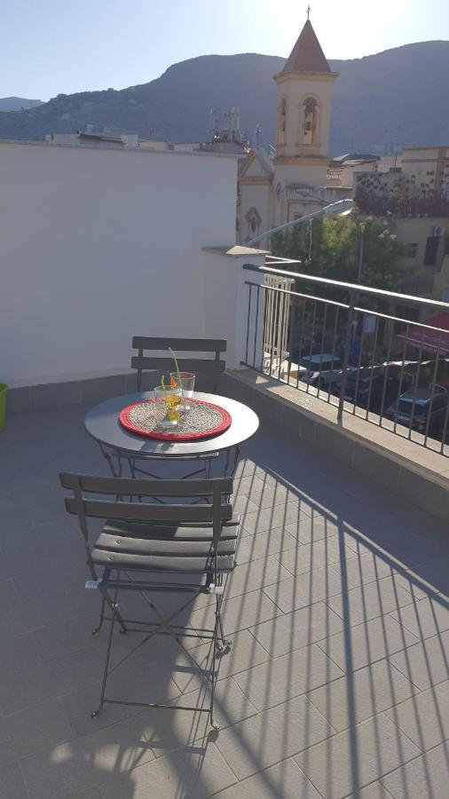 Casa Vicino Mondello Palermo Exterior foto